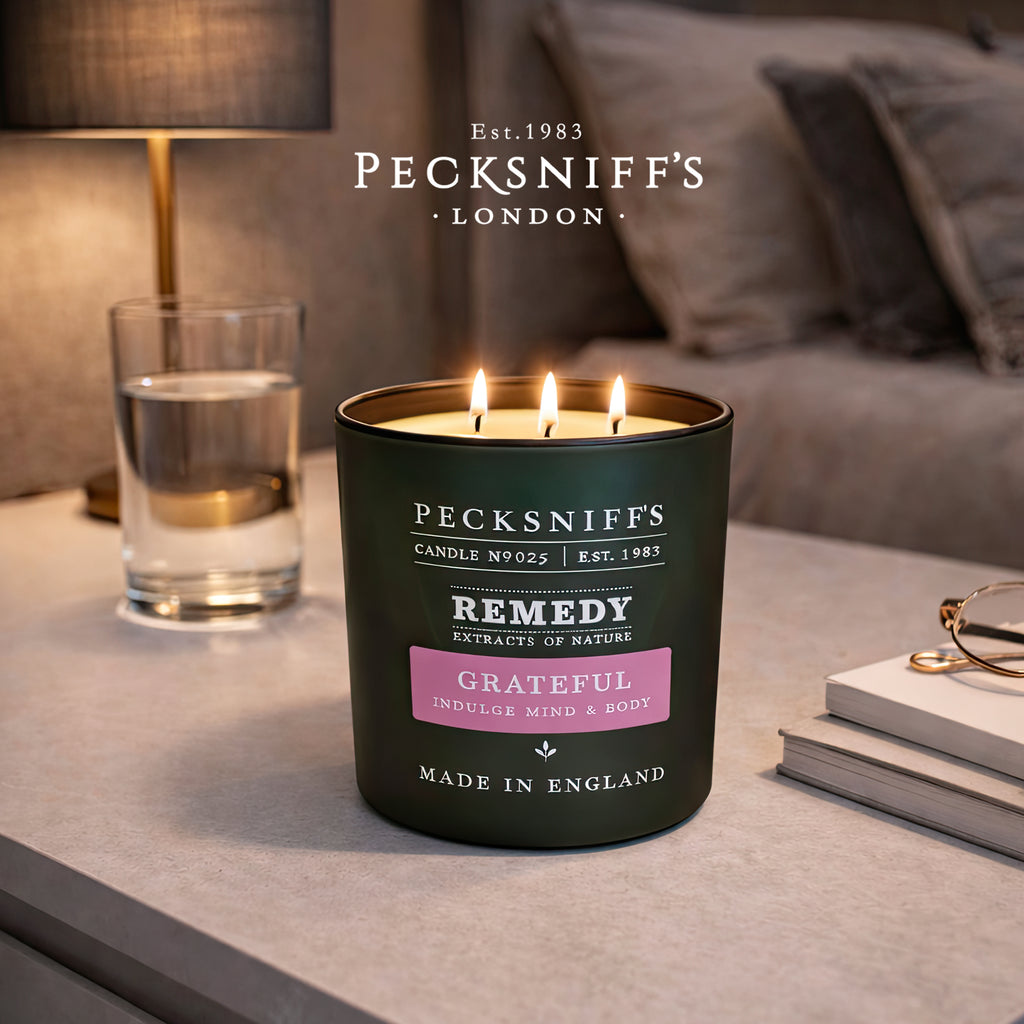 Pecksniff’s Aromatherapy Grateful Candle 3 Wick 19.4 oz/550 g, Honey Aloe Fragrance, Long Lasting Luxury Glass Candle for Relaxation, Home and Gifts